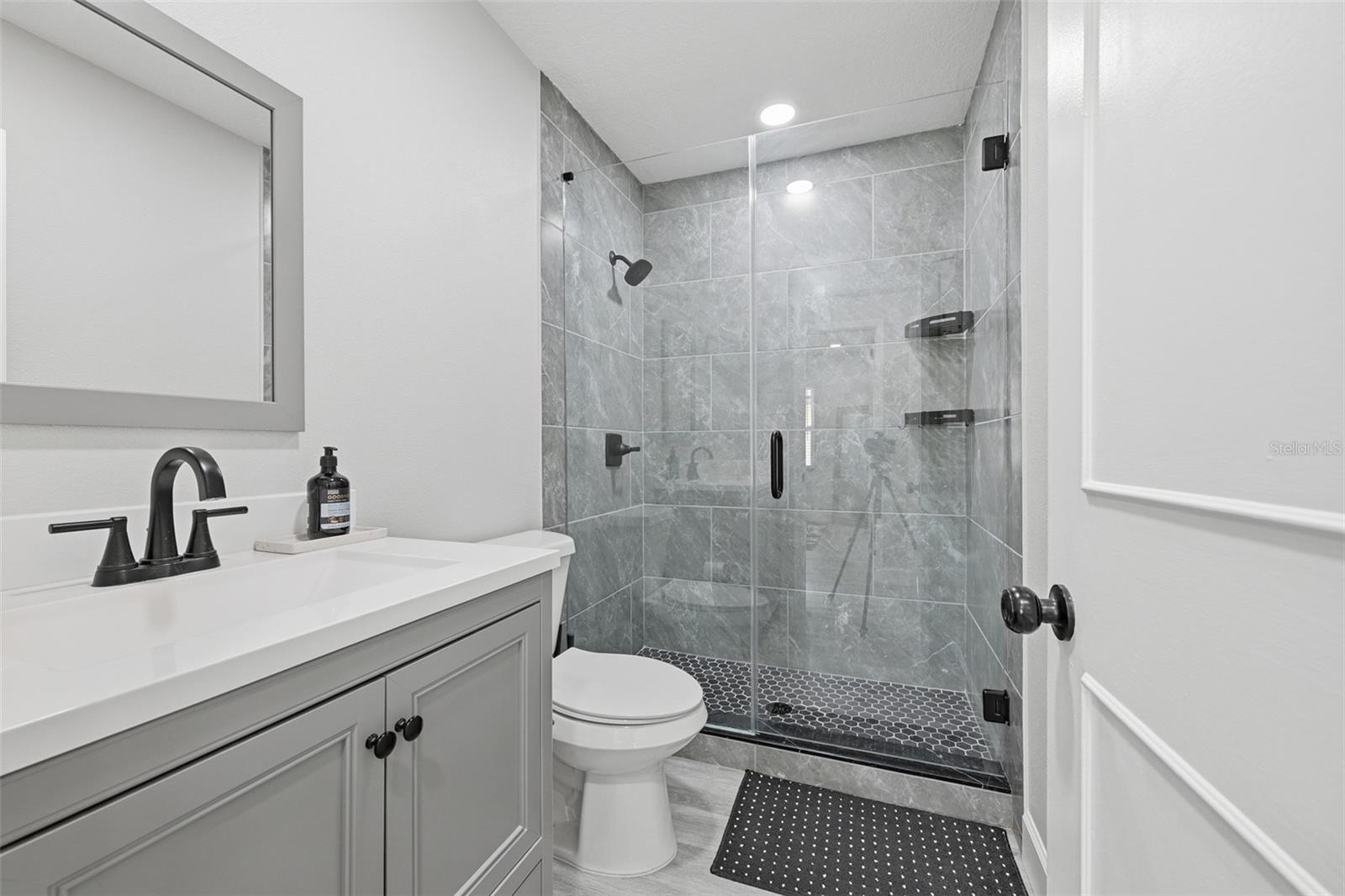 8015 TUDOR PL