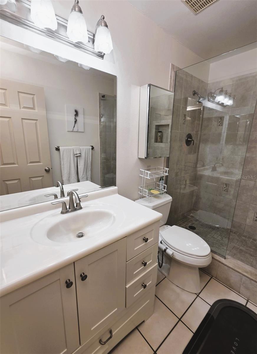 2210 VISTA DEL SOL CIR #502