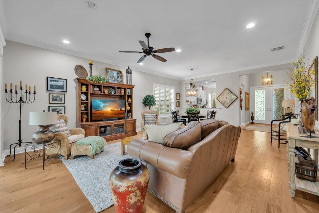 4952 SANDY GLEN WAY