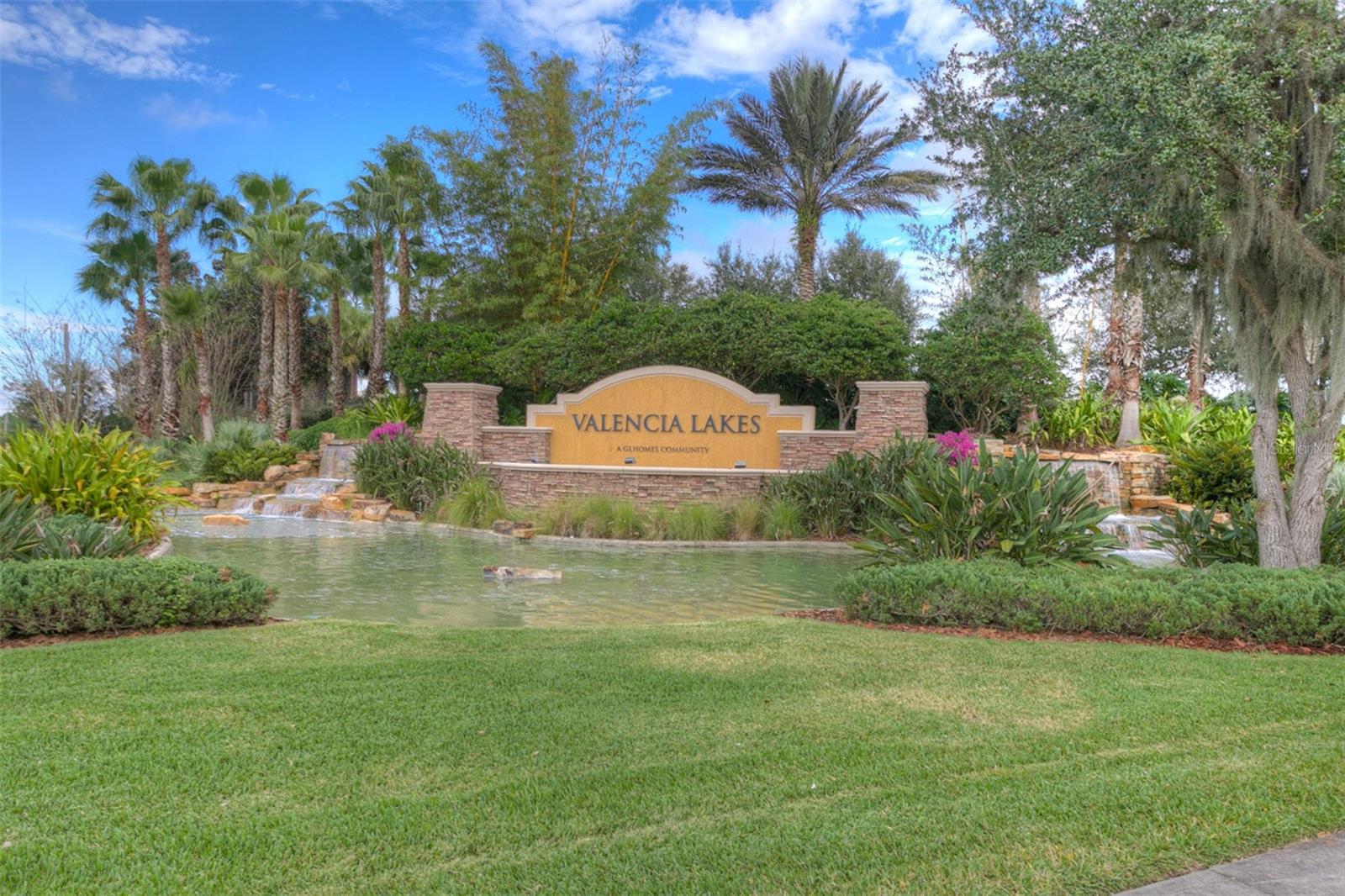 4952 SANDY GLEN WAY