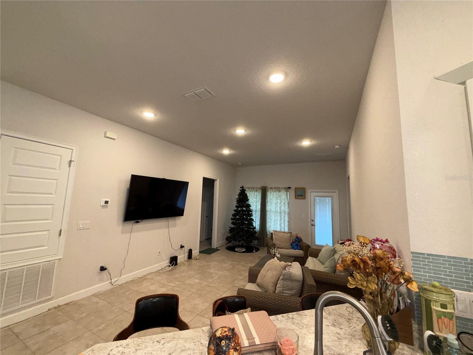 14921 TROPICAL VIOLET WAY