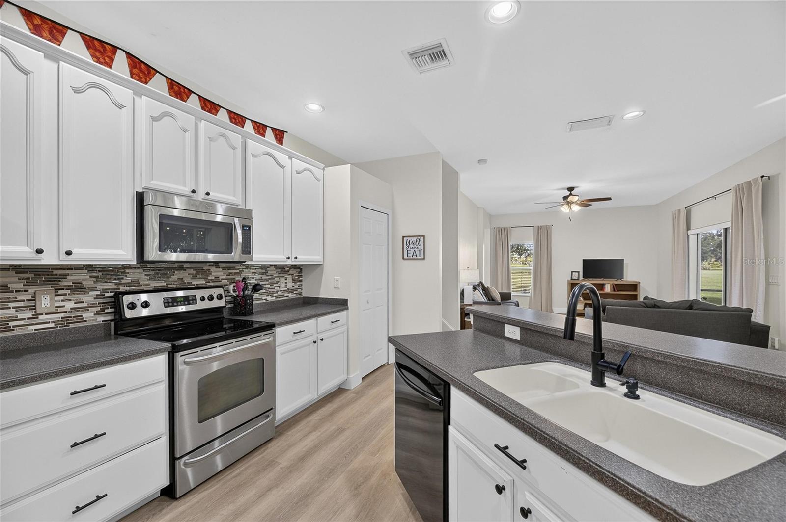 1438 EMERALD HILL WAY