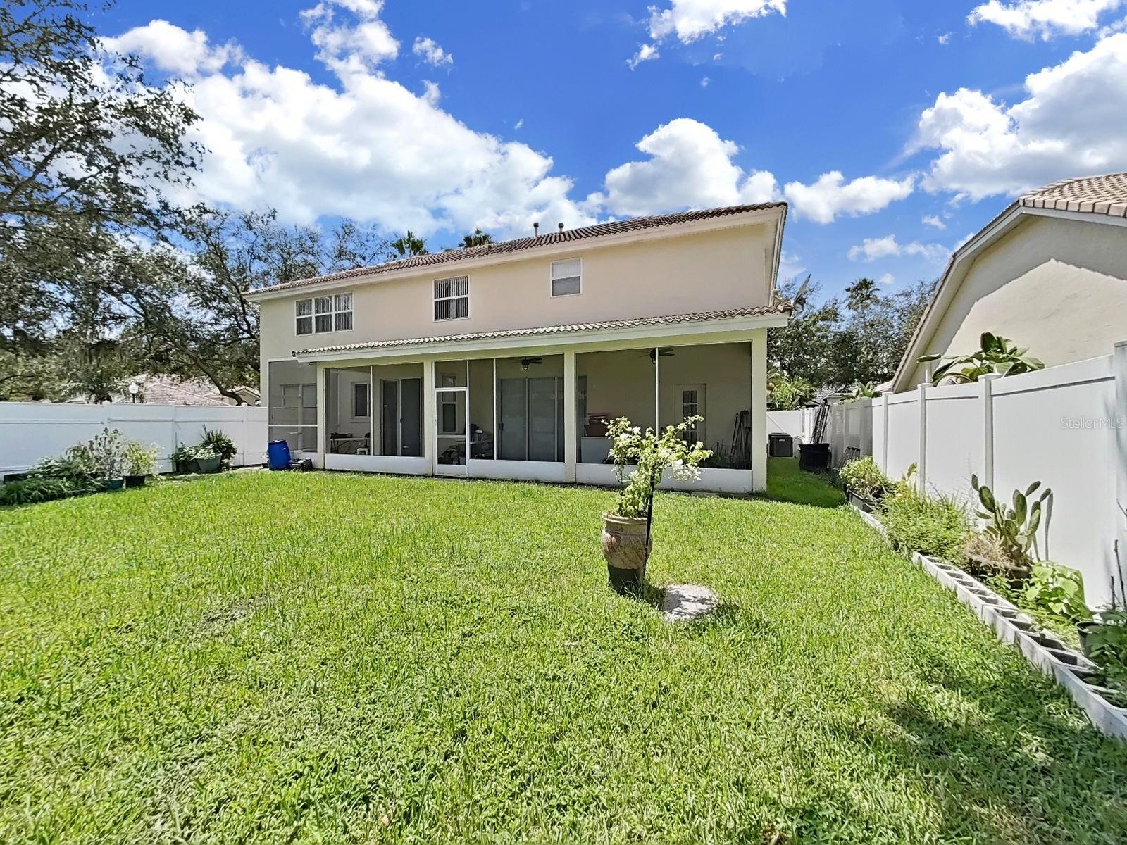 10212 GARDEN ALCOVE DR