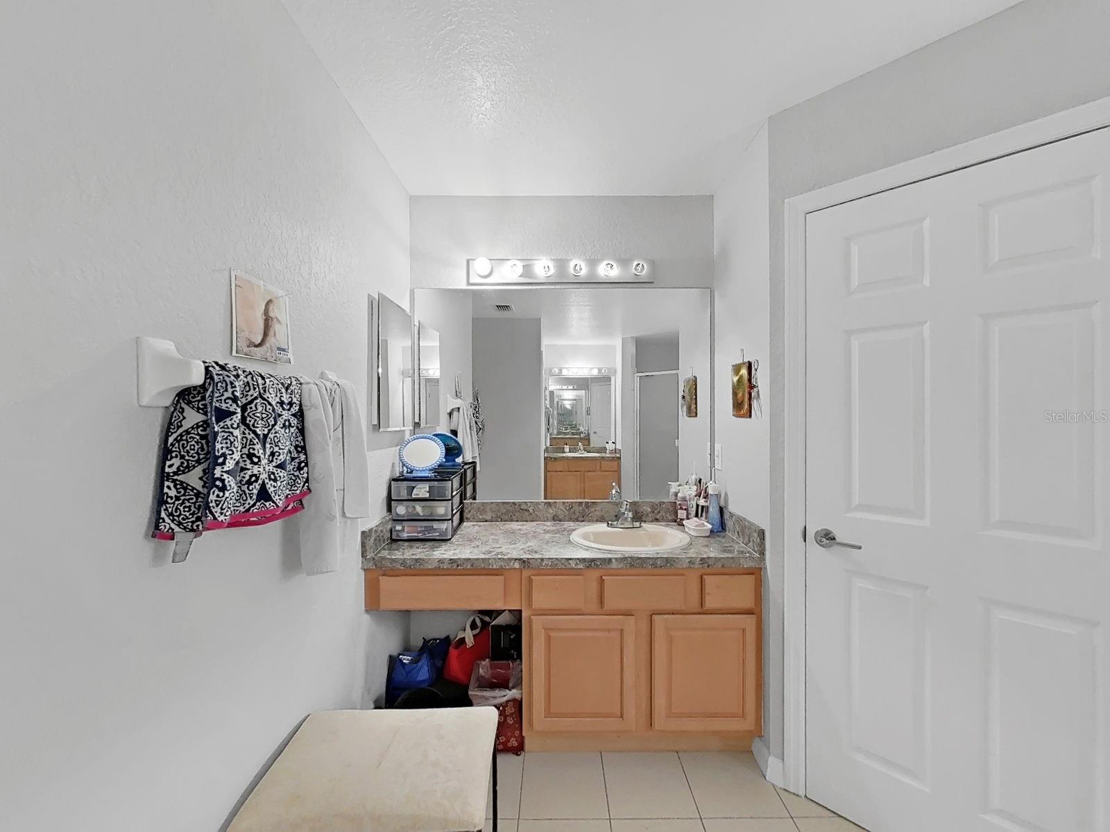 10212 GARDEN ALCOVE DR