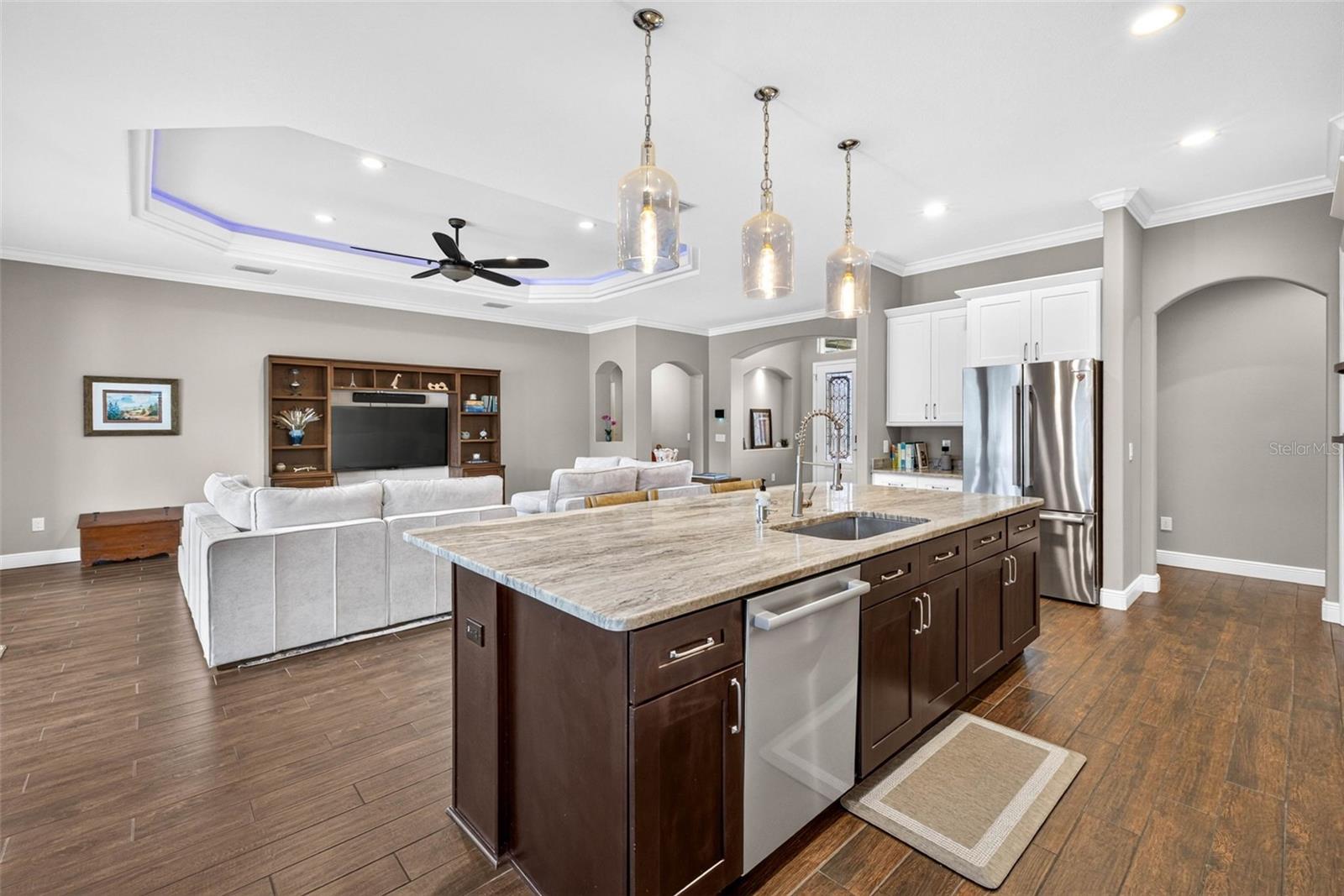 4760 LAGO VISTA CIR