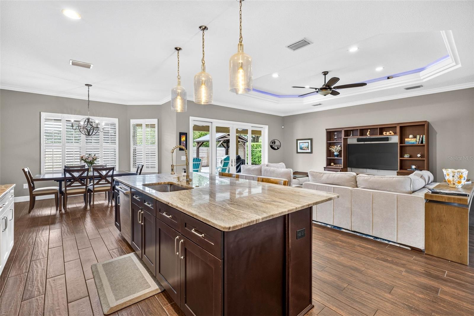 4760 LAGO VISTA CIR