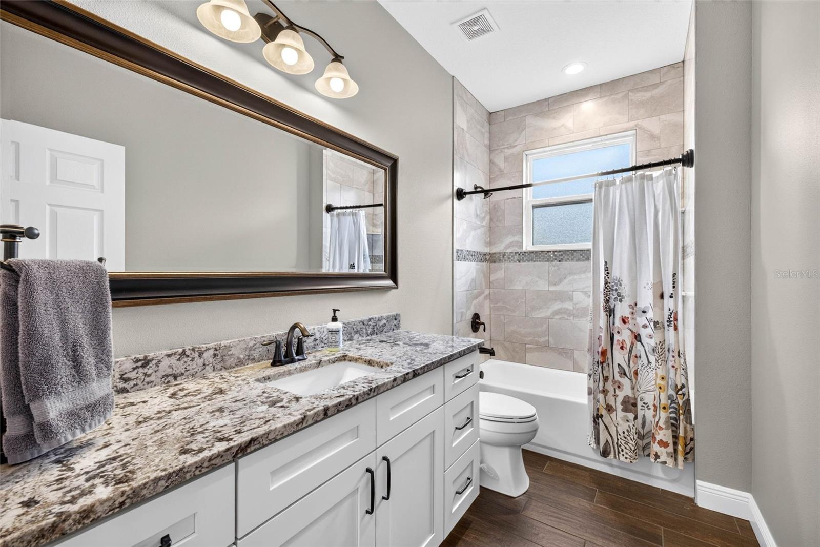 4760 LAGO VISTA CIR