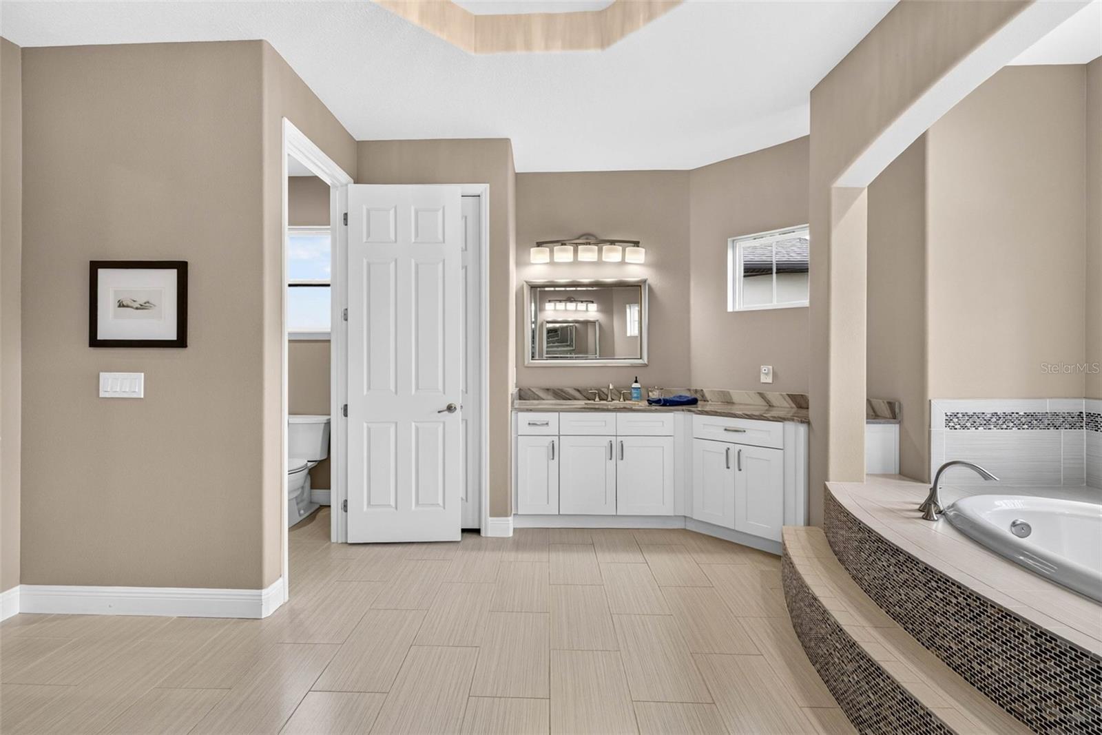 4760 LAGO VISTA CIR