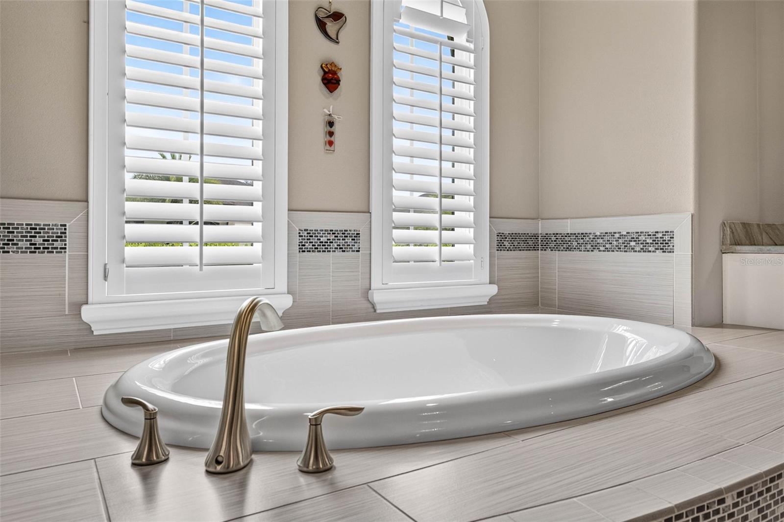 4760 LAGO VISTA CIR