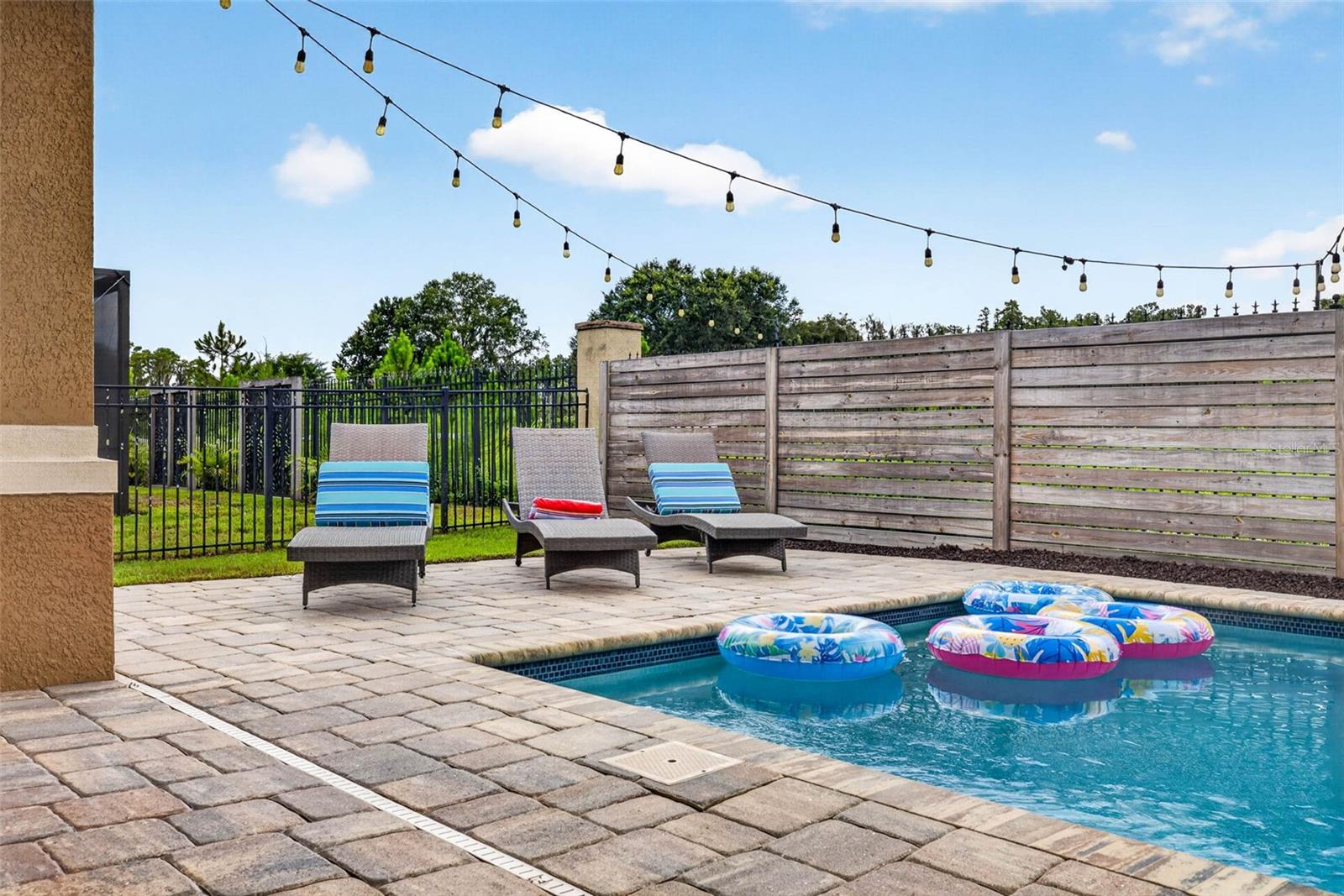 4760 LAGO VISTA CIR