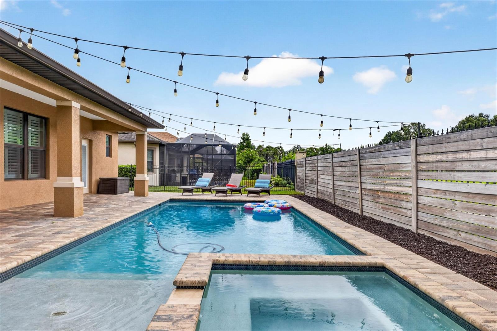 4760 LAGO VISTA CIR