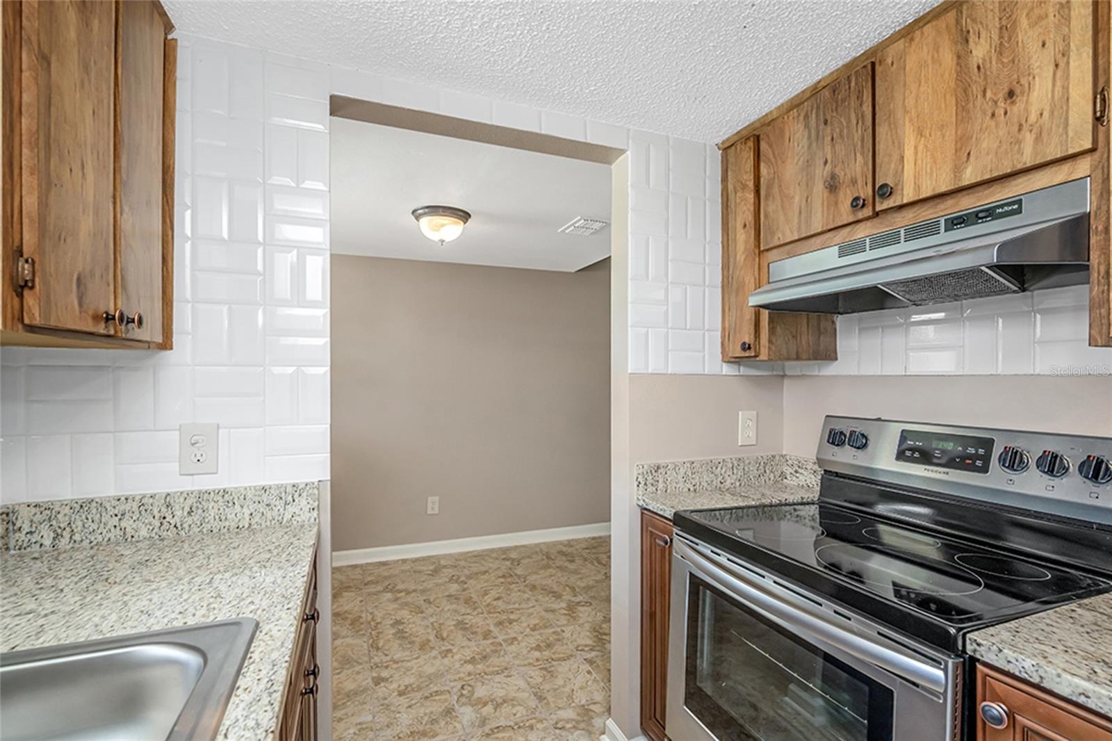 5521 BAY BLVD #104