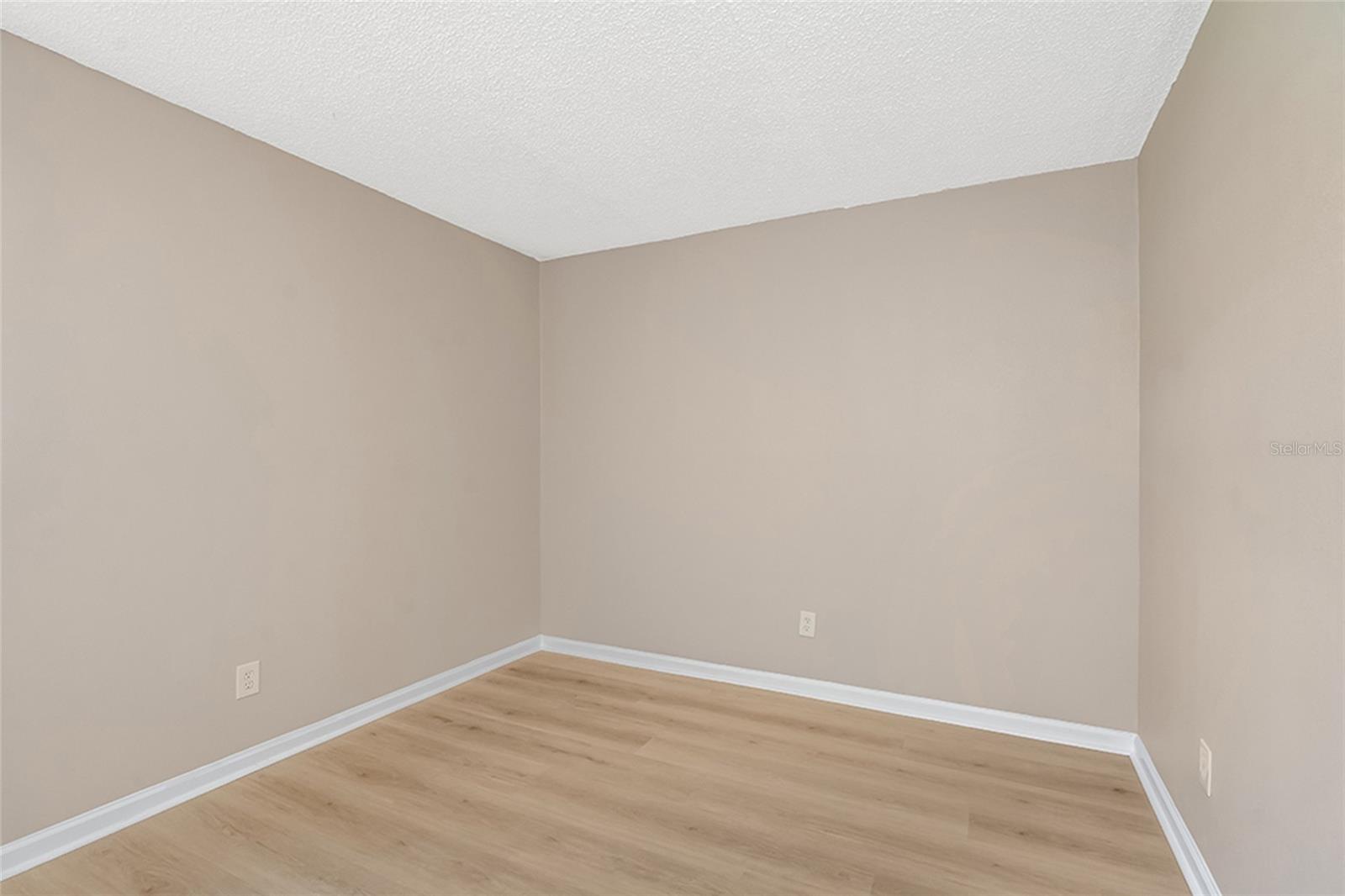5521 BAY BLVD #104