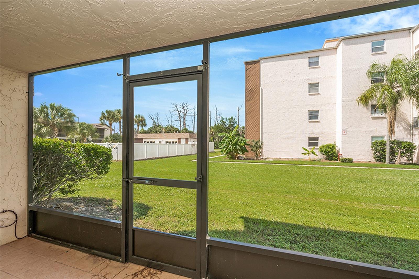 5521 BAY BLVD #104