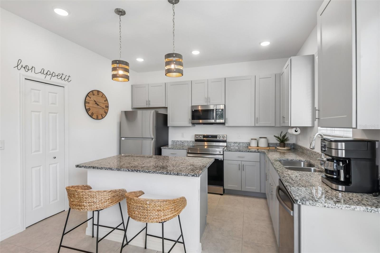 34162 ROGALLO LN