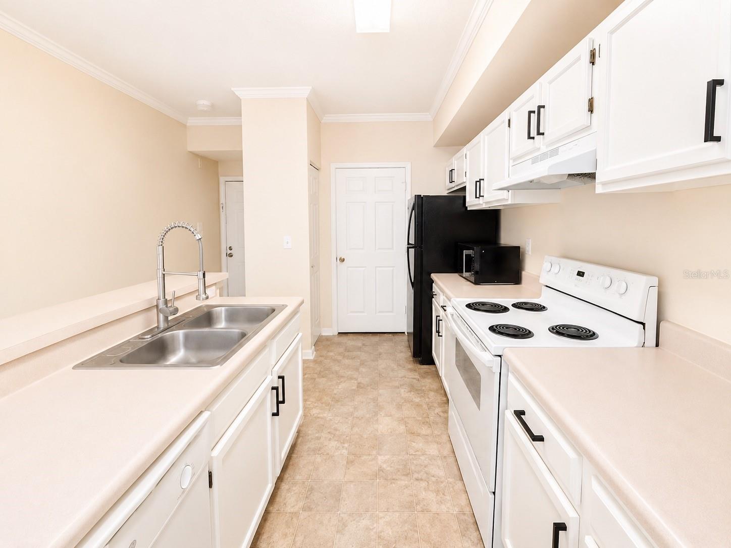 5610 PINNACLE HEIGHTS CIR #309