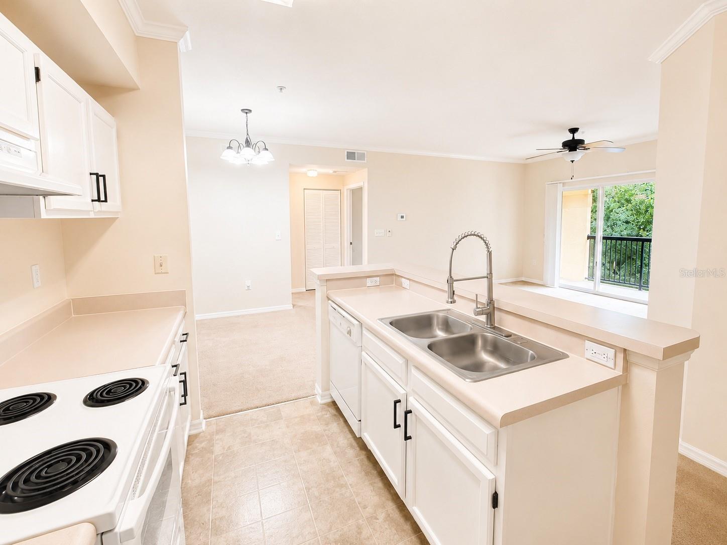 5610 PINNACLE HEIGHTS CIR #309
