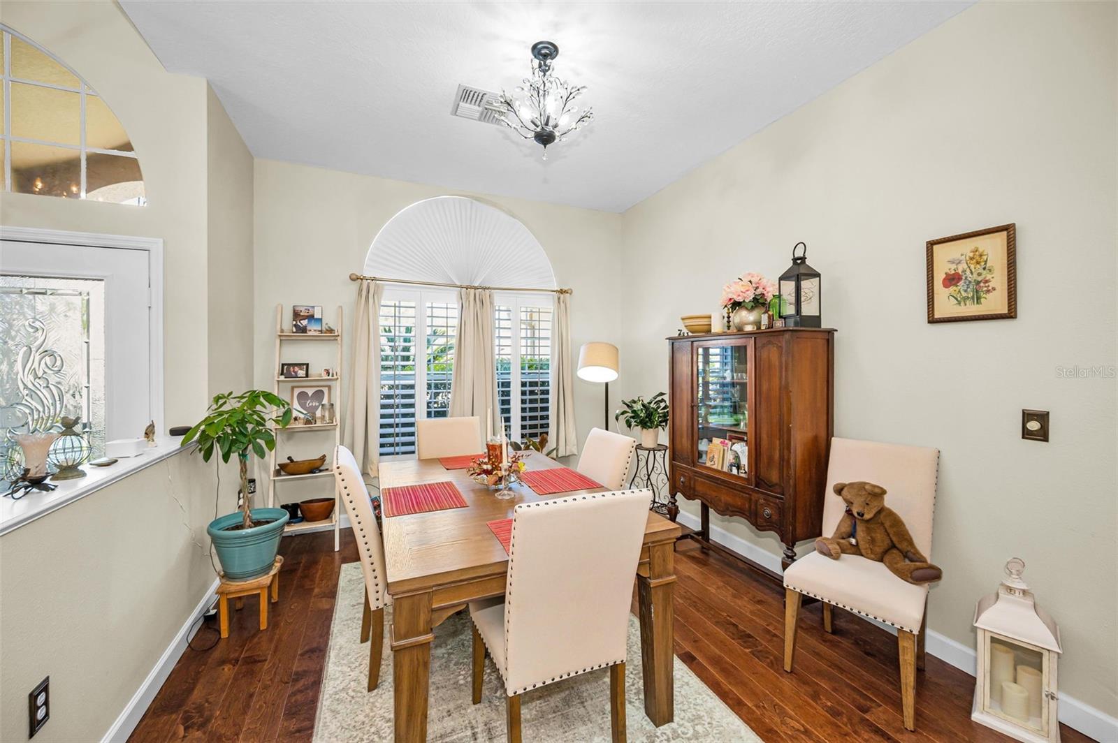 1234 ARLINBROOK DR