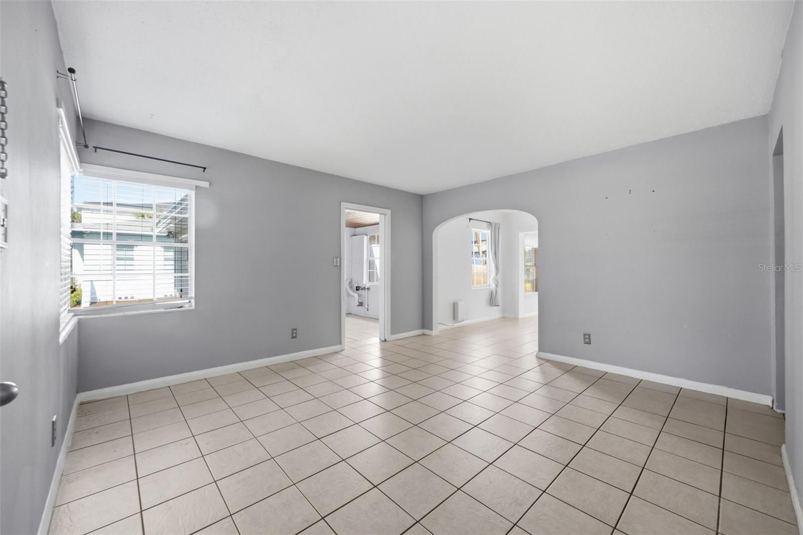 4003 W EUCLID AVE