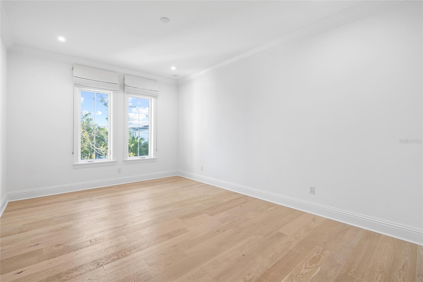 5025 W DANTE AVE