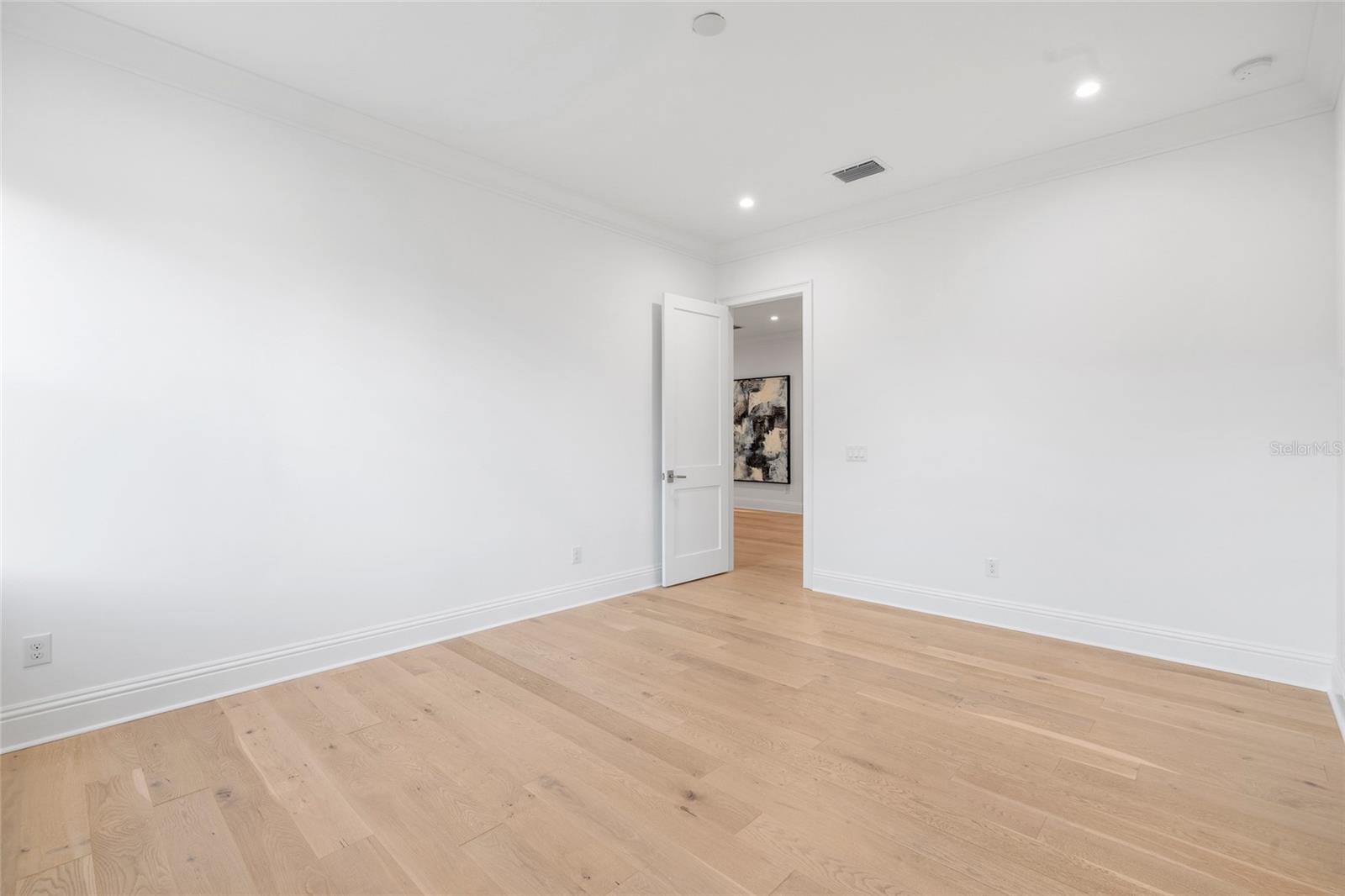 5025 W DANTE AVE