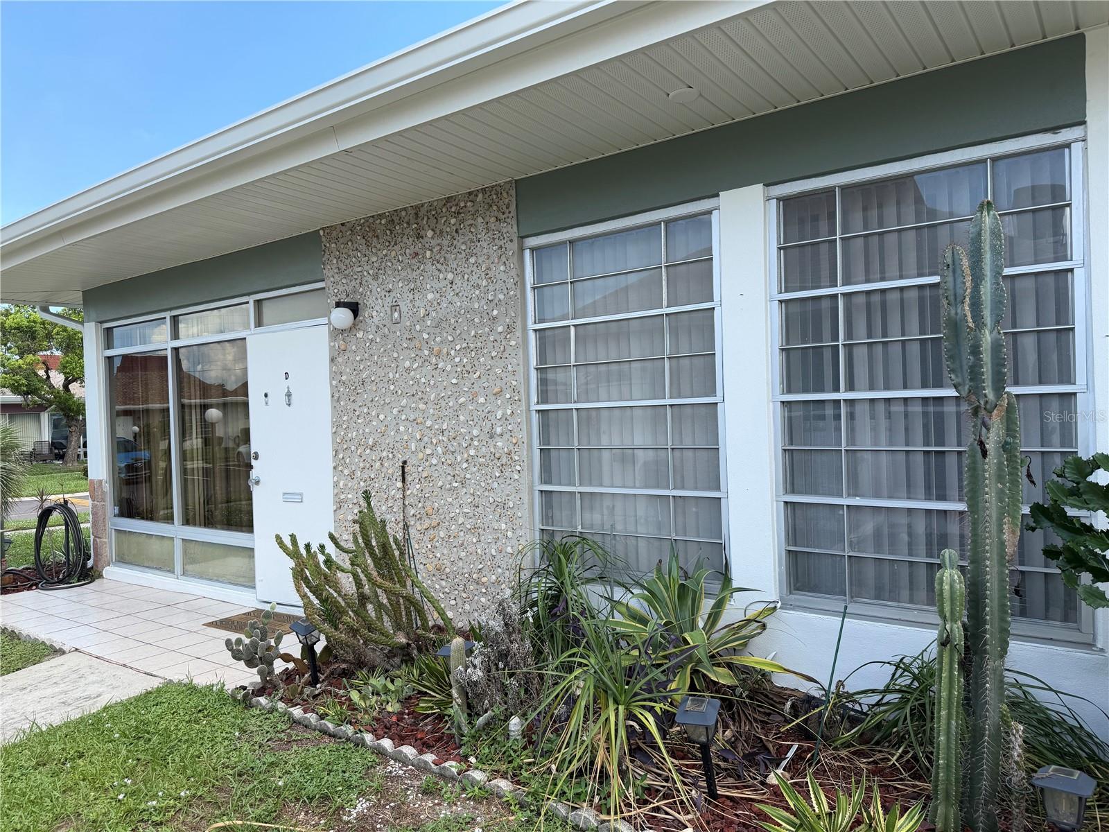 4340 Tahitian Gardens Cir #d, Holiday