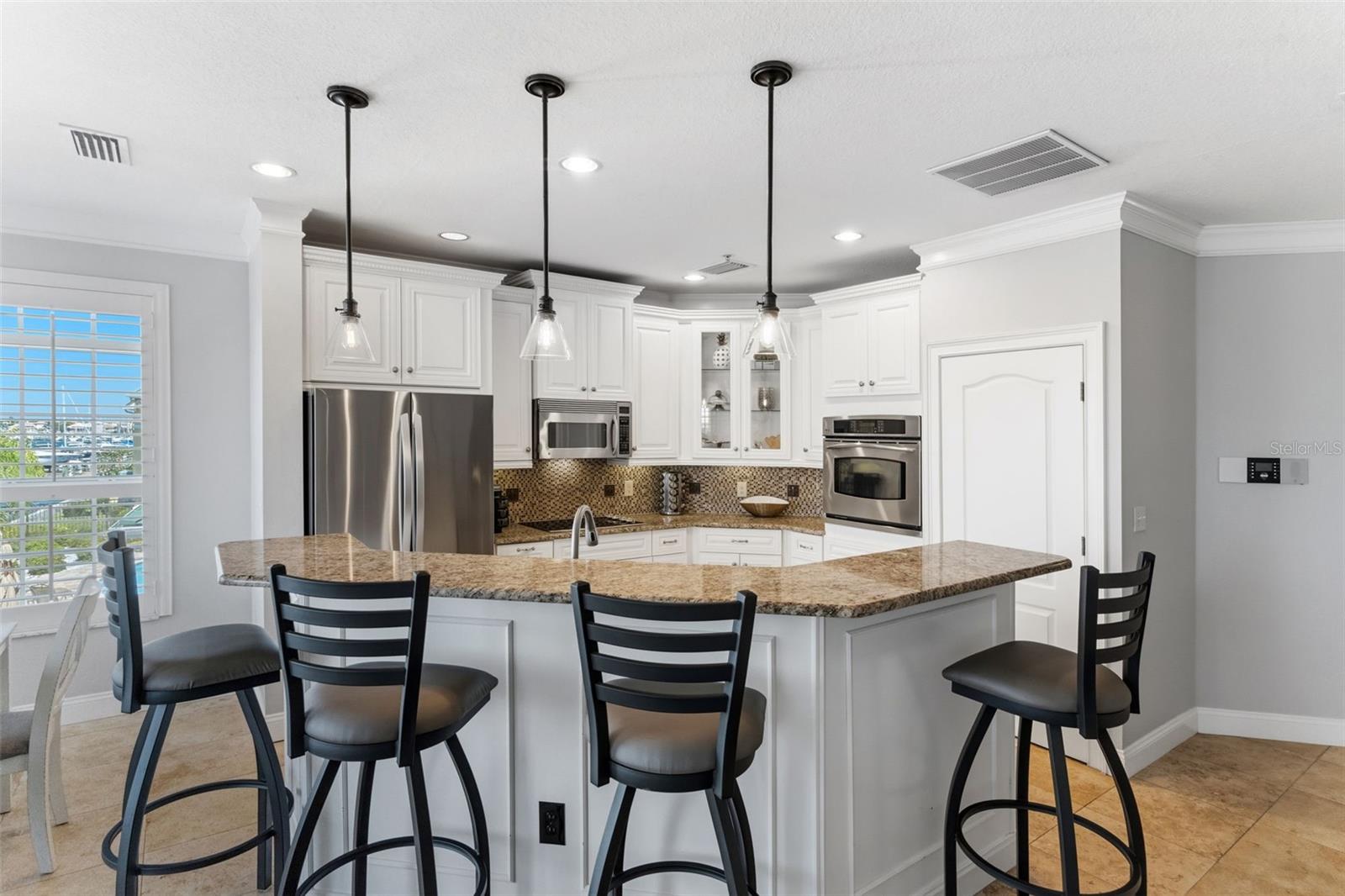 6420 SUNSET BAY CIR