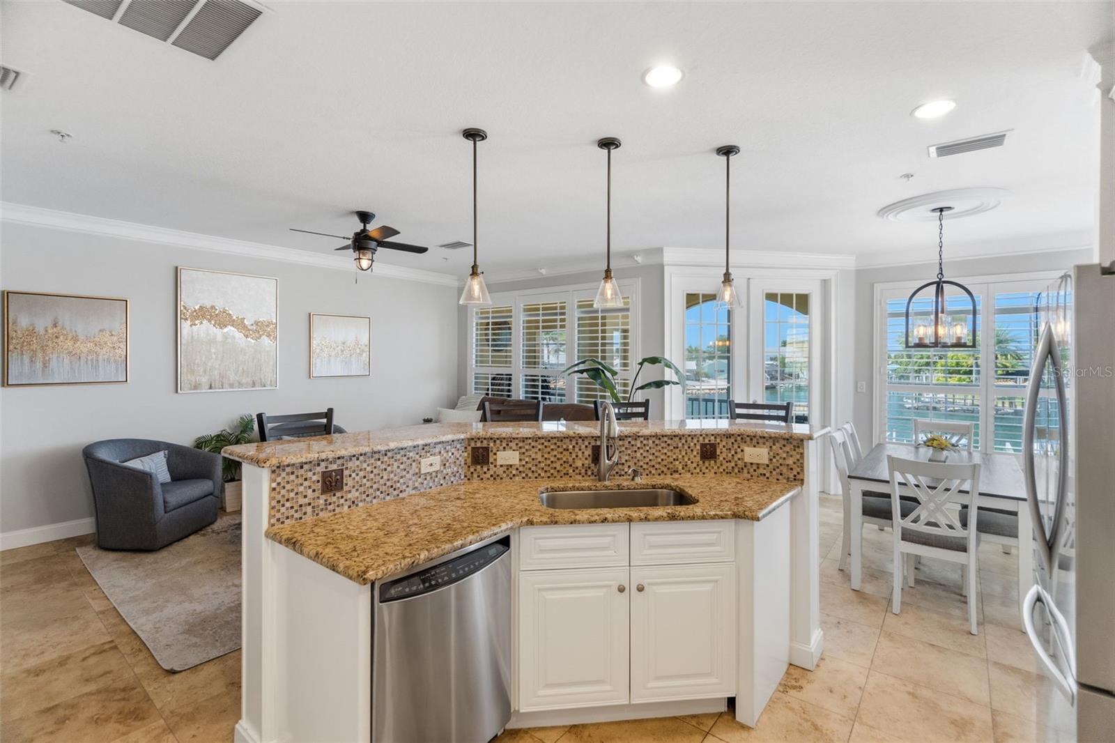 6420 SUNSET BAY CIR