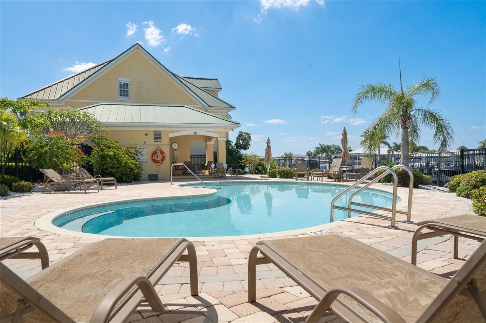 6420 SUNSET BAY CIR