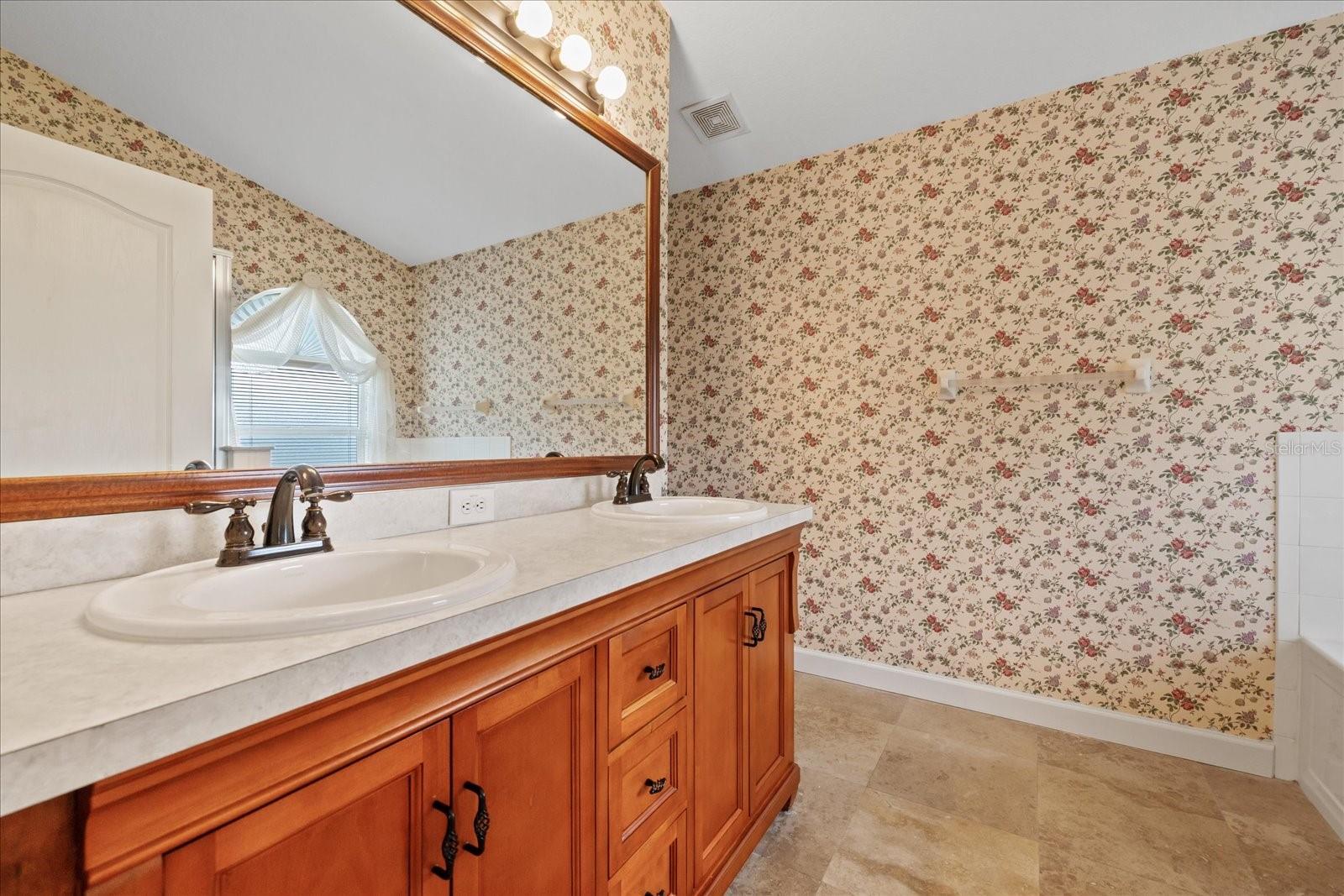 4320 STONES RIVER CT