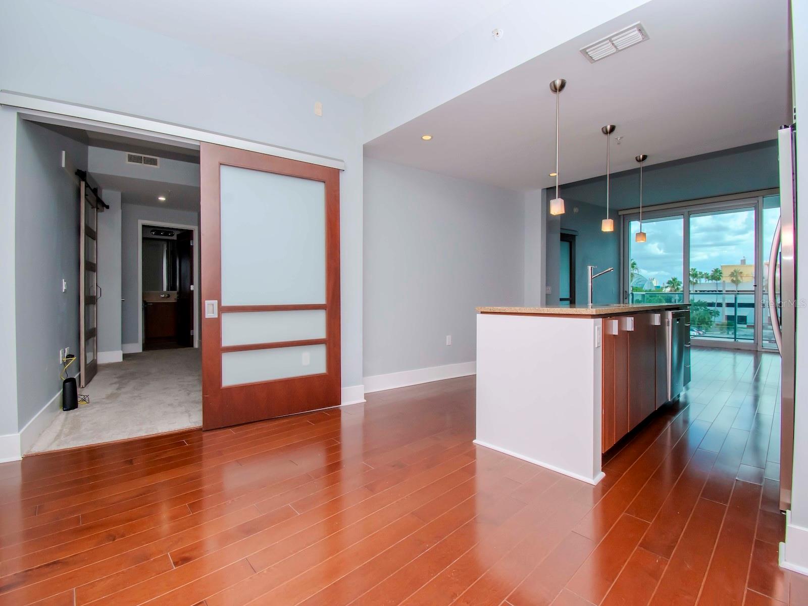 912 CHANNELSIDE DR #2311