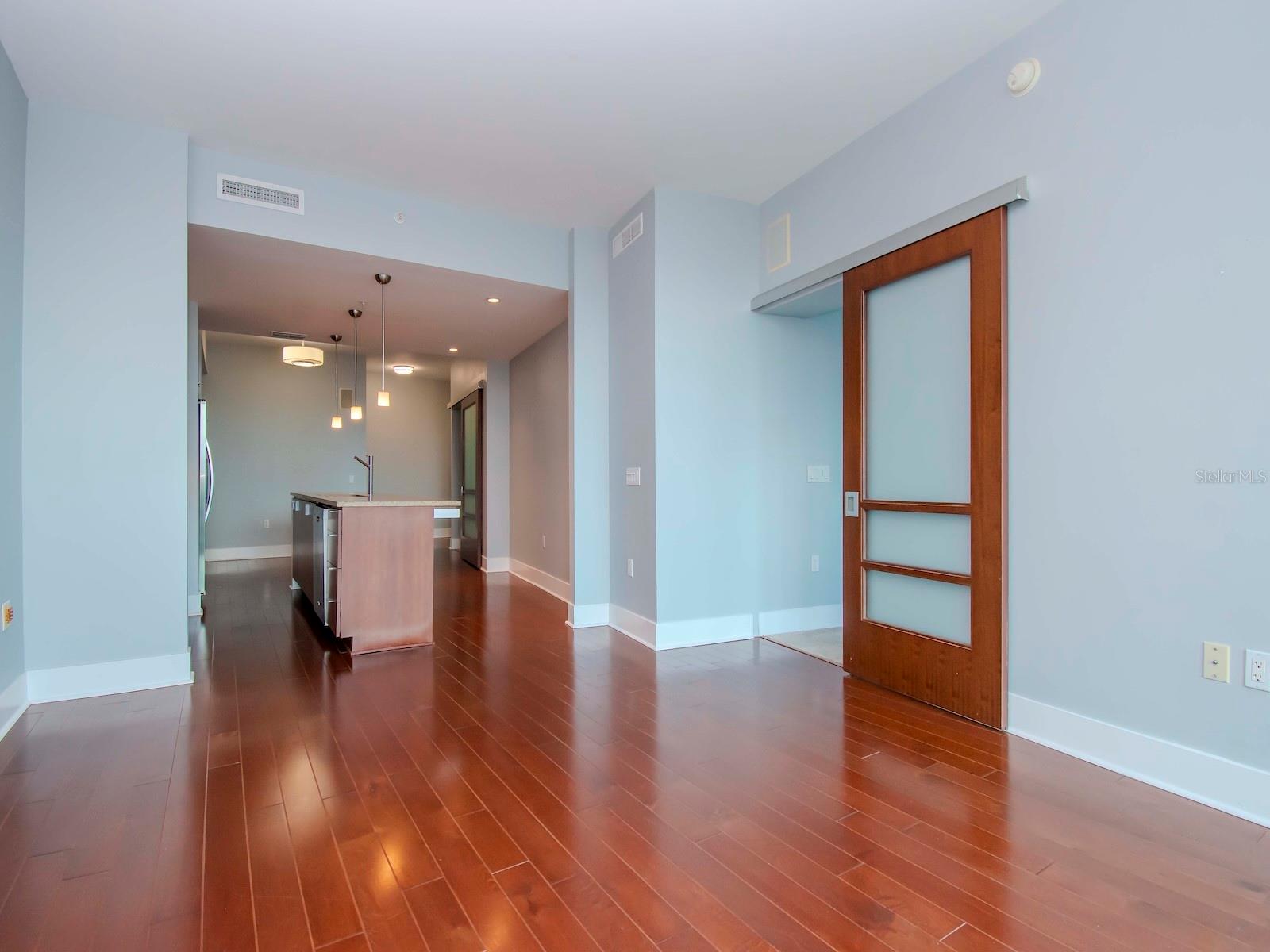 912 CHANNELSIDE DR #2311