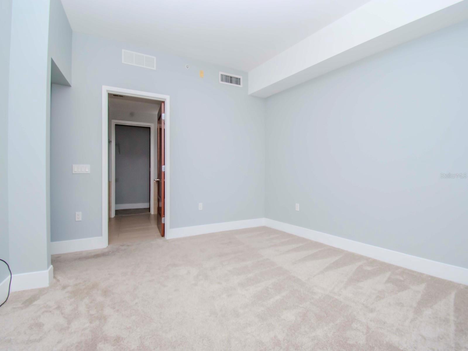 912 CHANNELSIDE DR #2311
