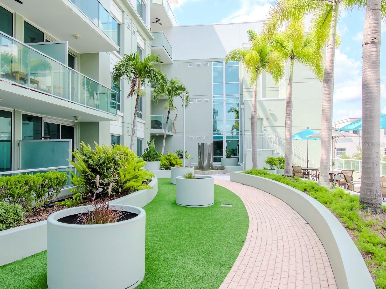 912 CHANNELSIDE DR #2311