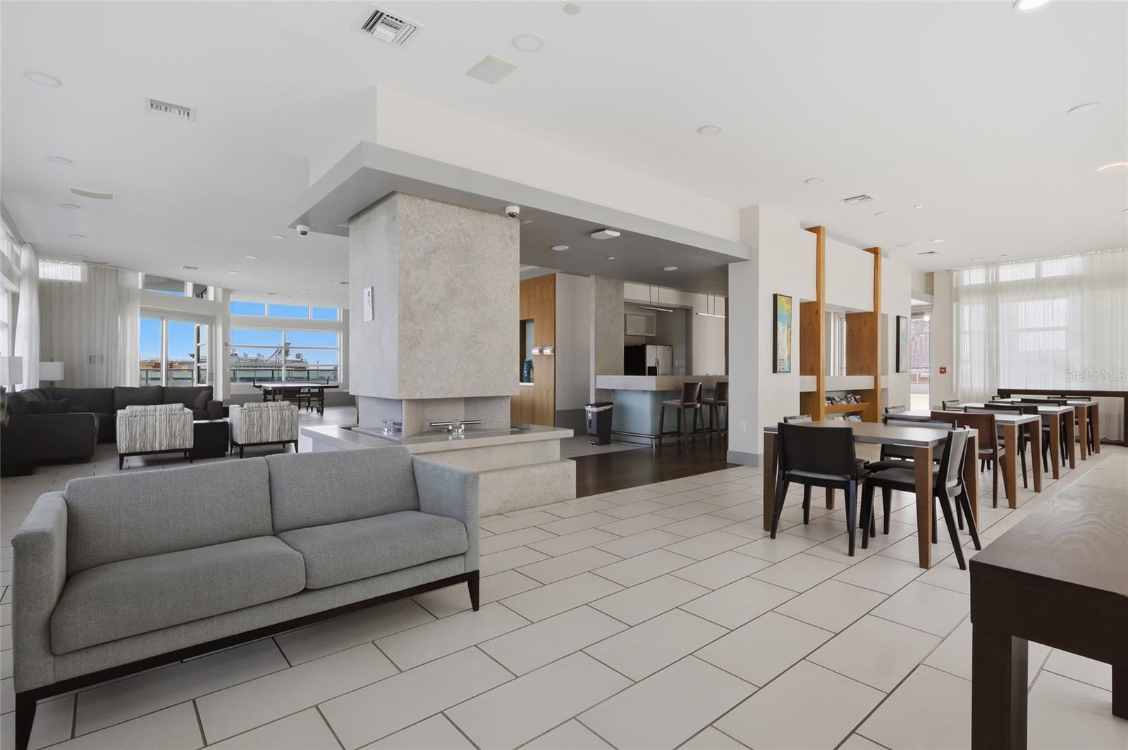 912 CHANNELSIDE DR #2311