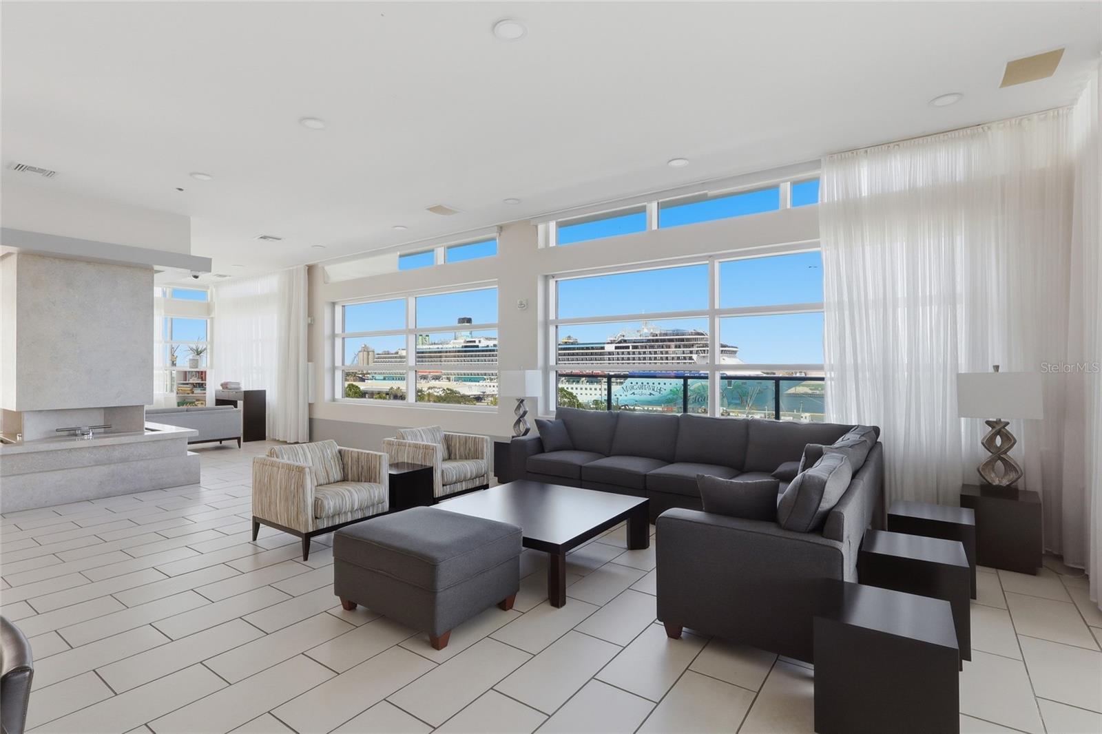 912 CHANNELSIDE DR #2311