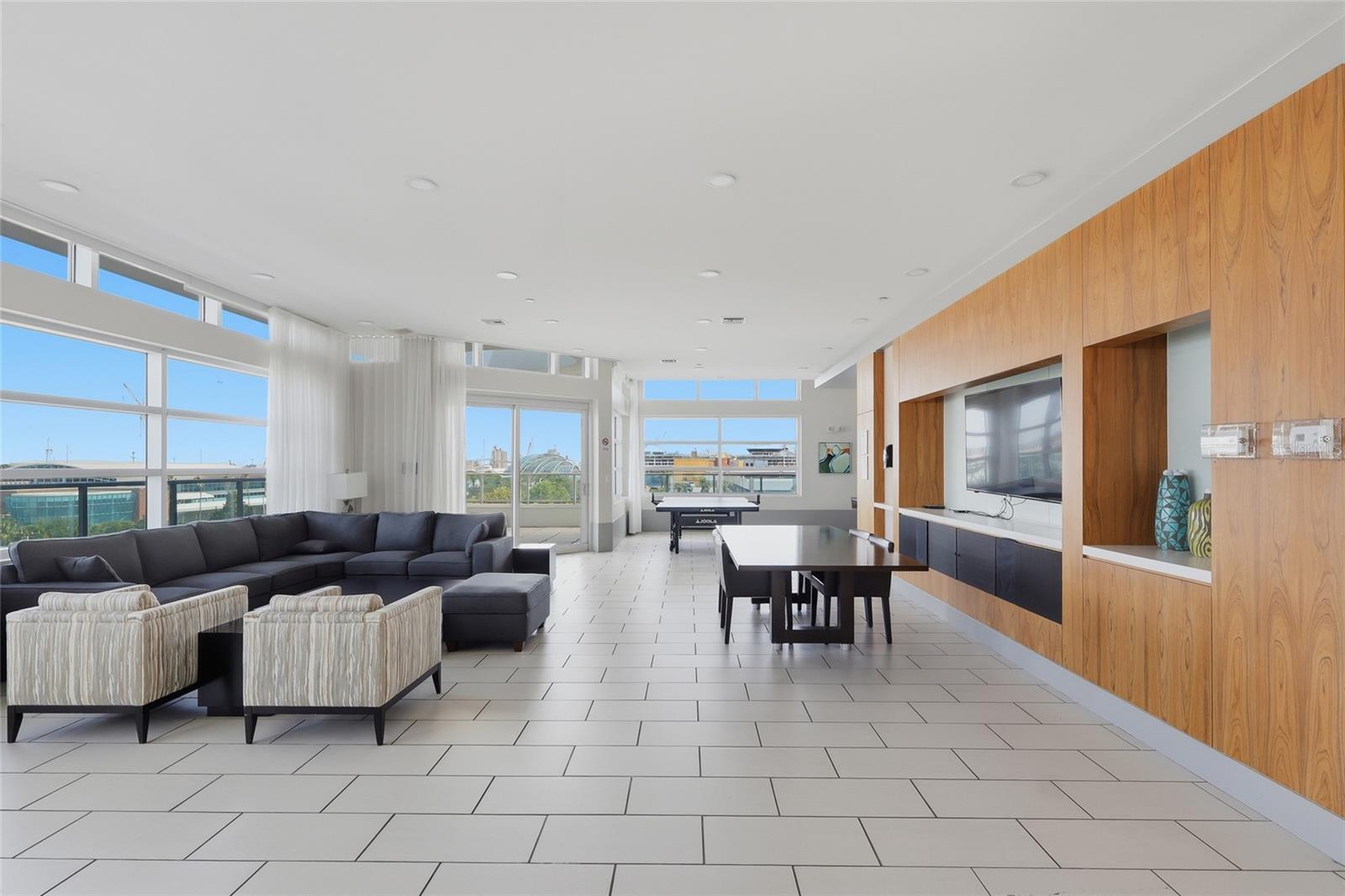 912 CHANNELSIDE DR #2311