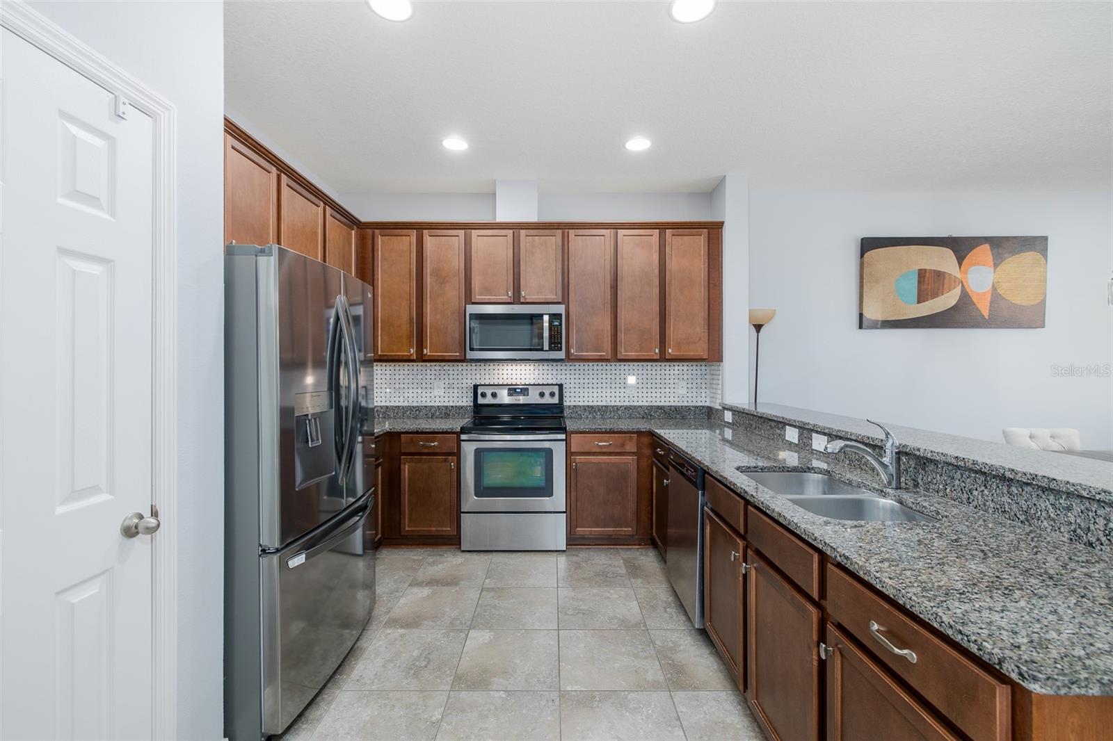 2220 PARROT FISH DR