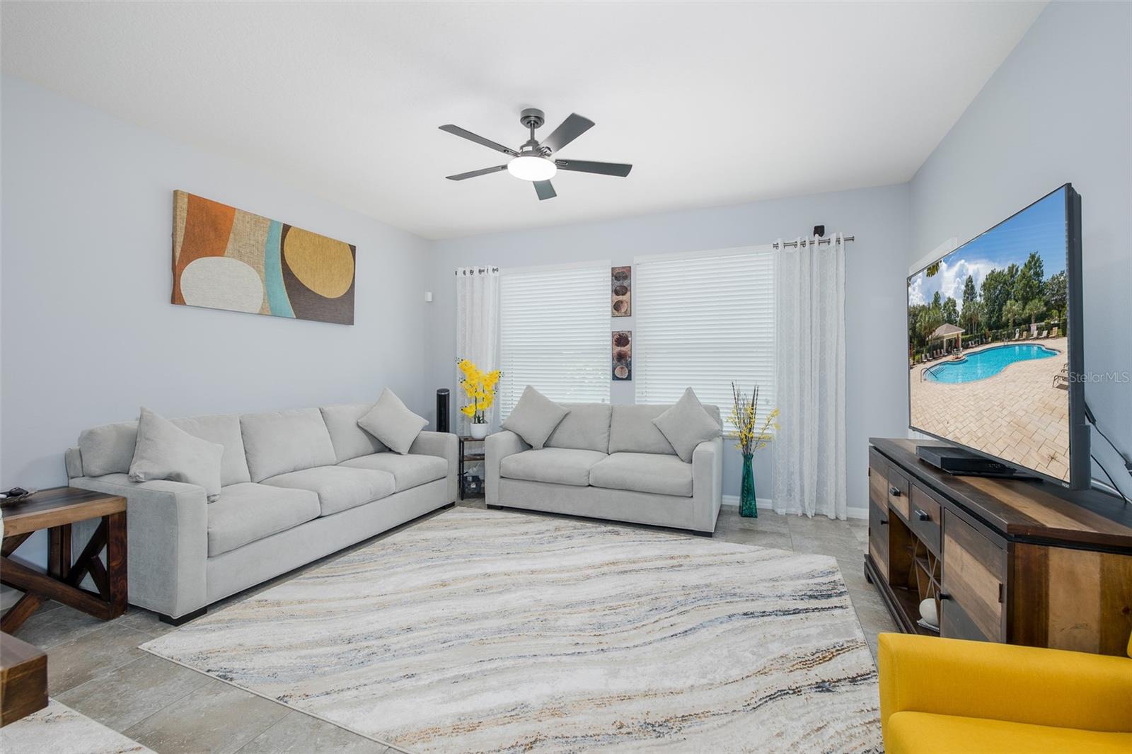2220 PARROT FISH DR