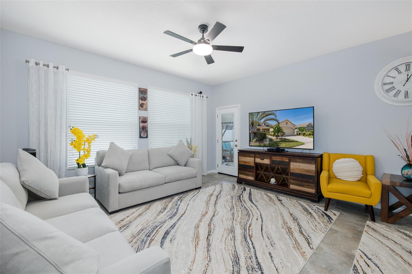 2220 PARROT FISH DR