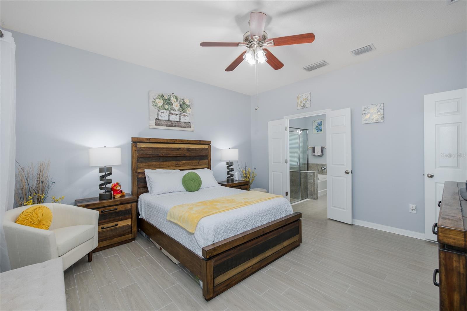 2220 PARROT FISH DR