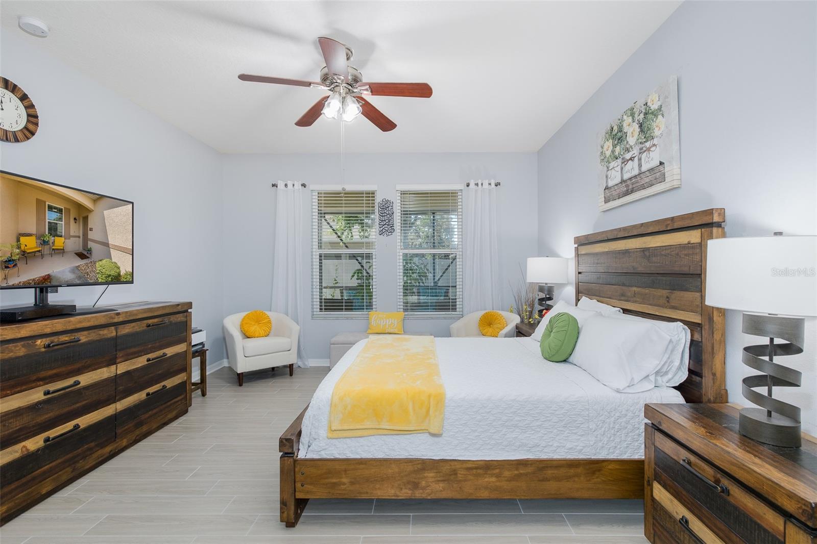 2220 PARROT FISH DR