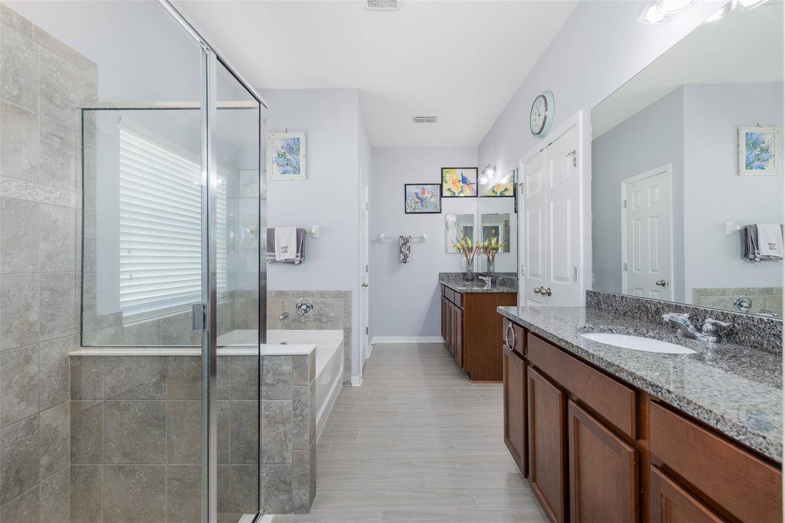 2220 PARROT FISH DR