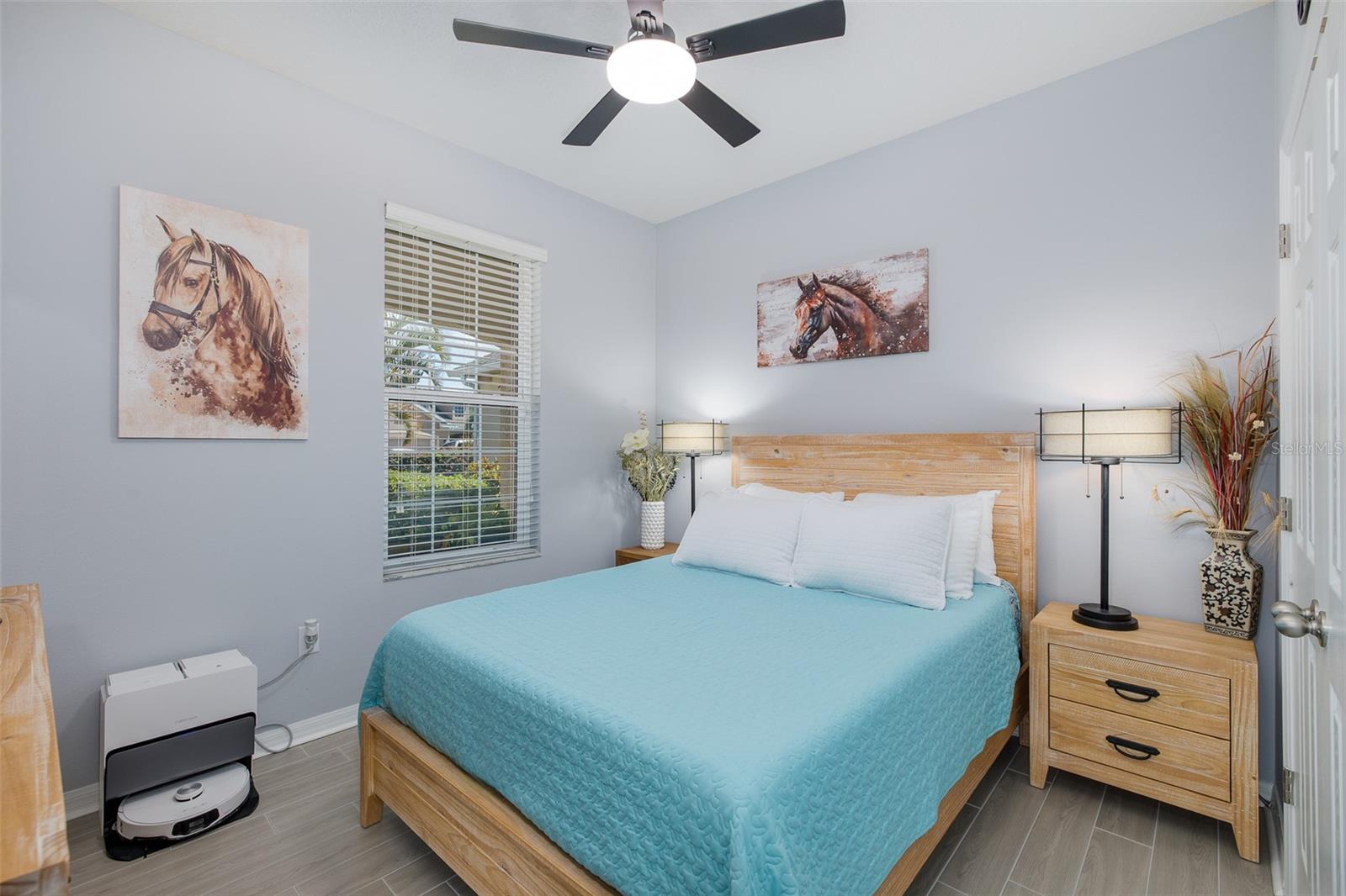 2220 PARROT FISH DR