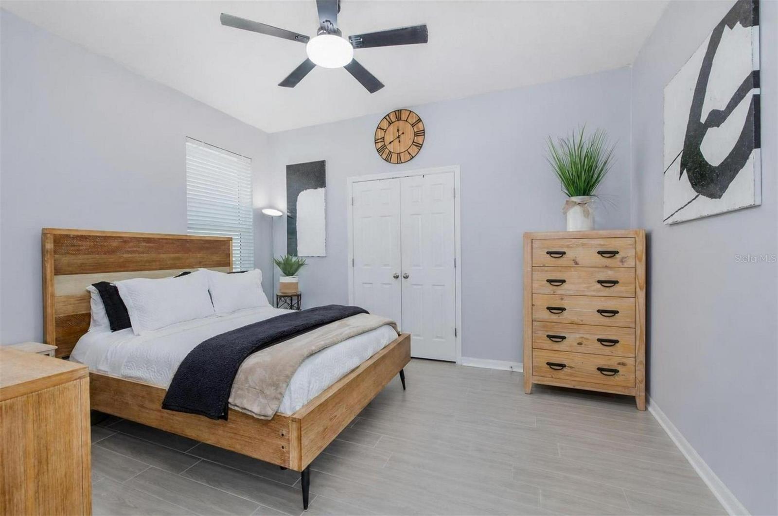 2220 PARROT FISH DR