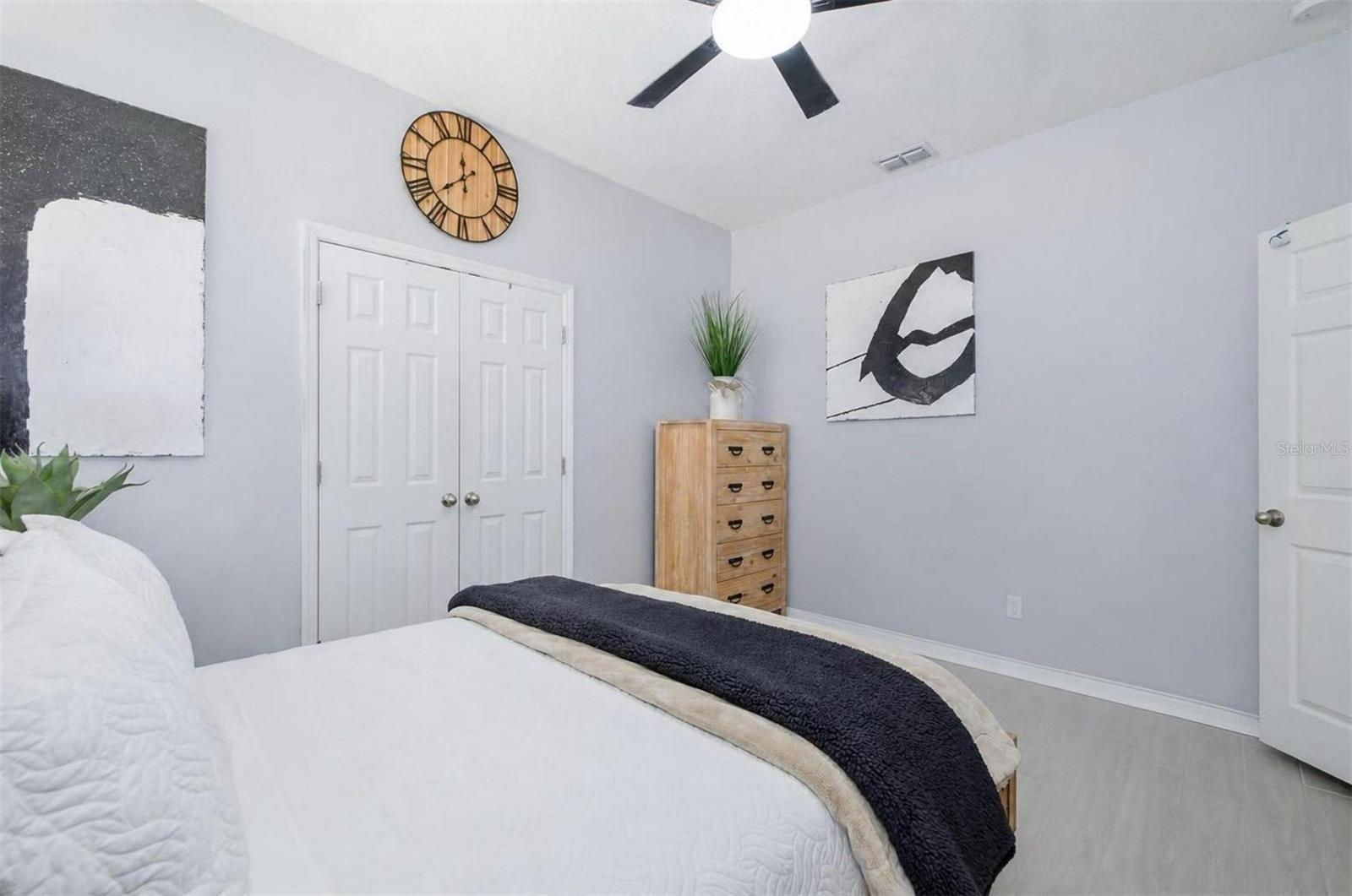2220 PARROT FISH DR