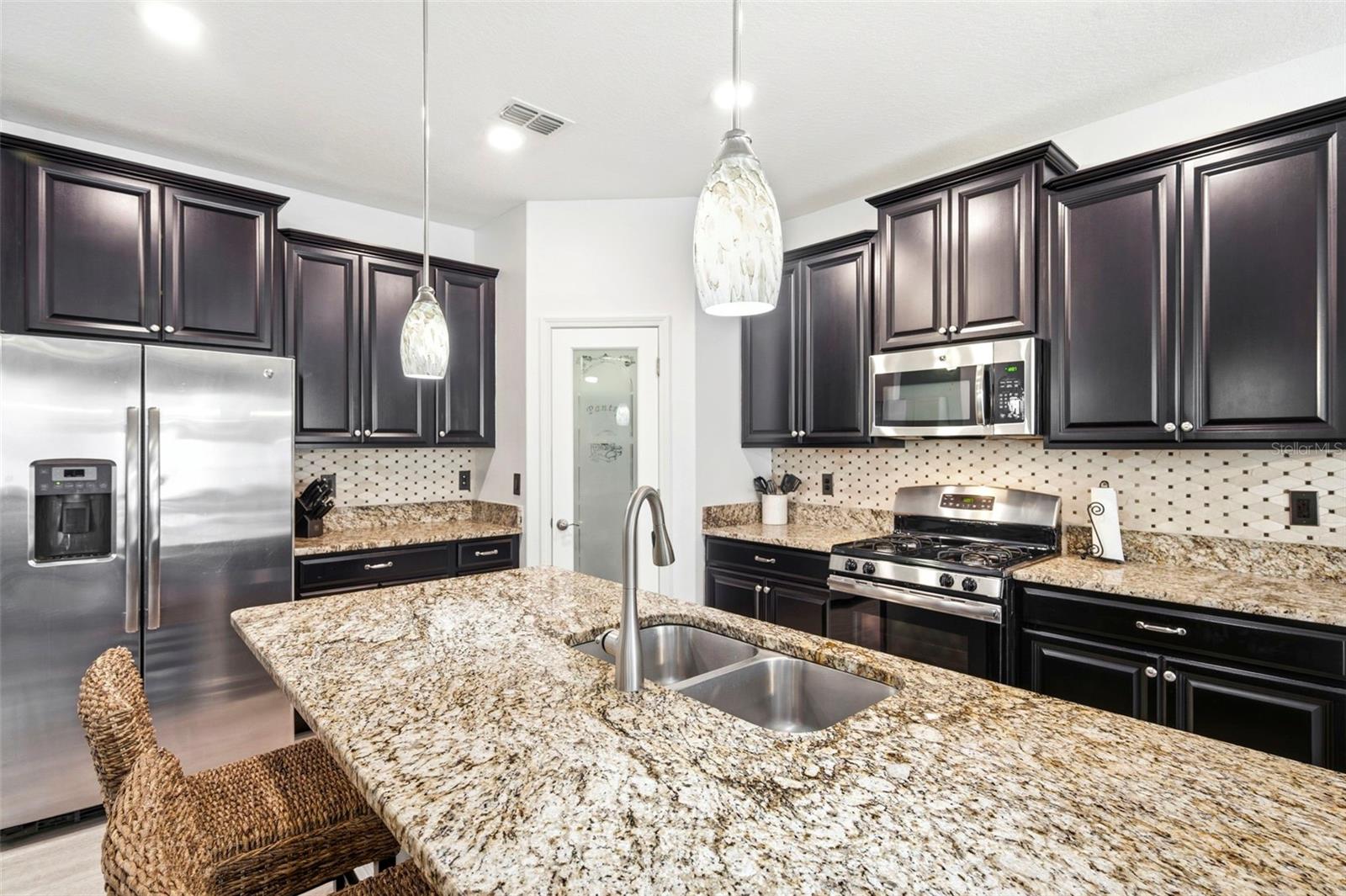917 TERRA VISTA ST