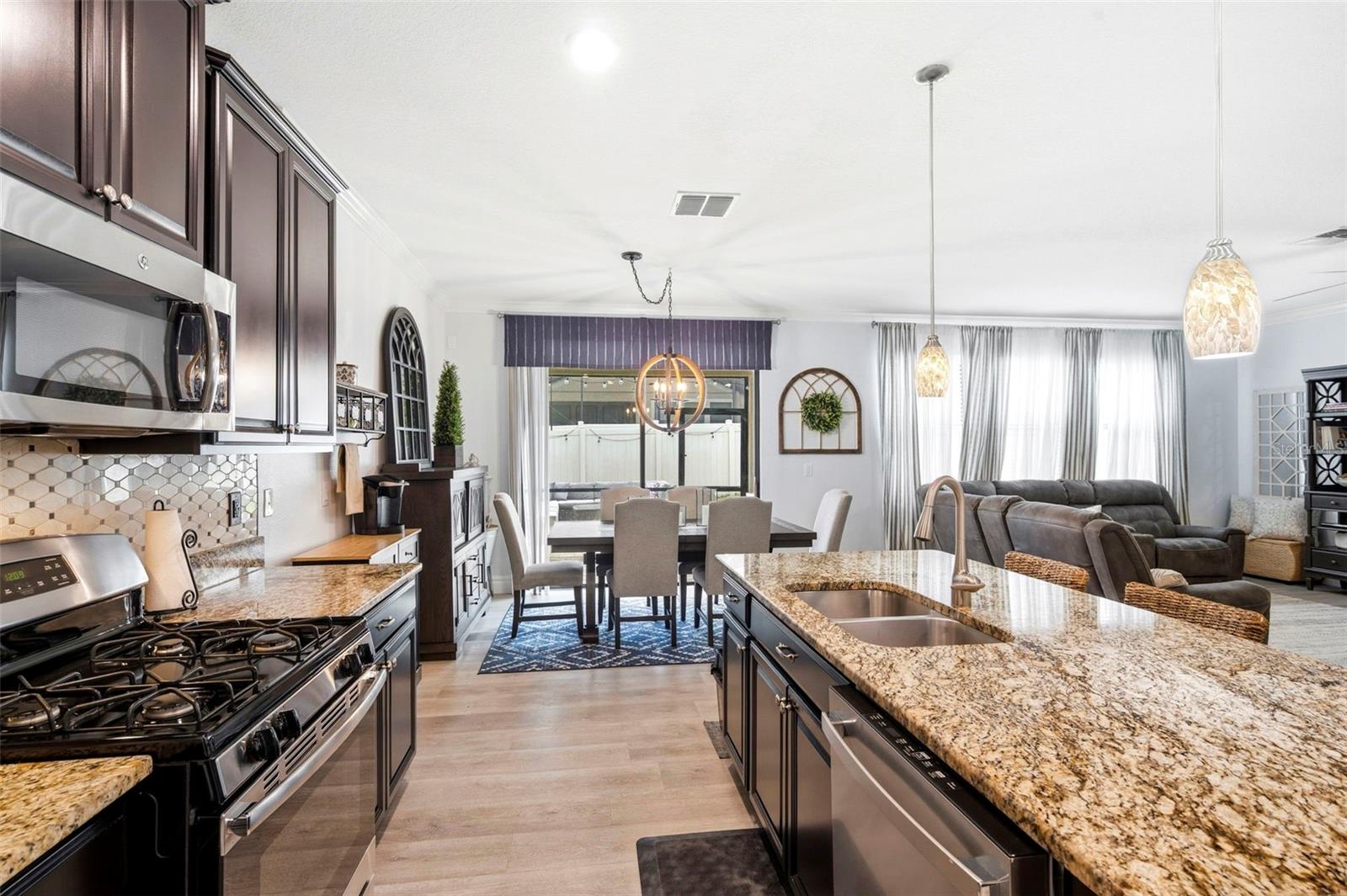 917 TERRA VISTA ST