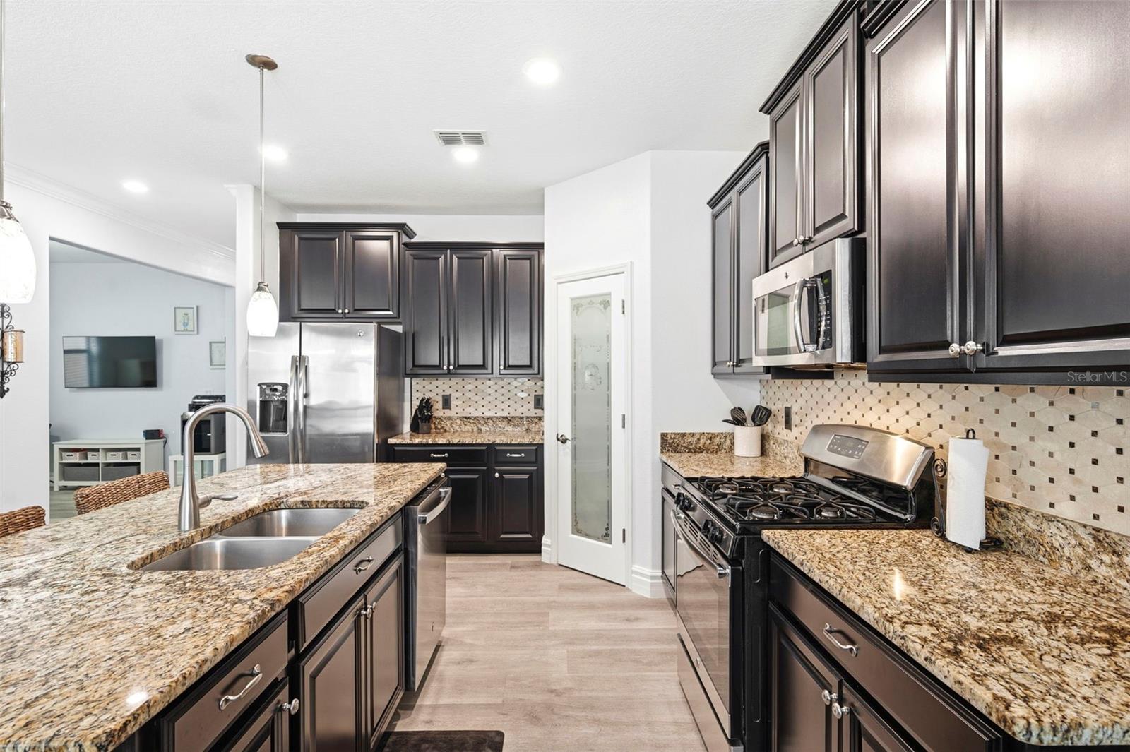 917 TERRA VISTA ST