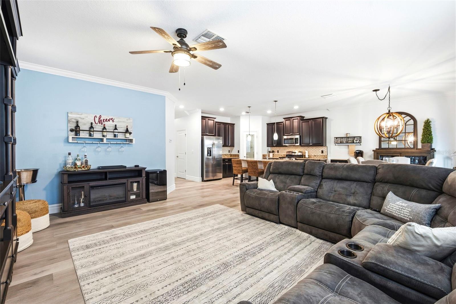 917 TERRA VISTA ST